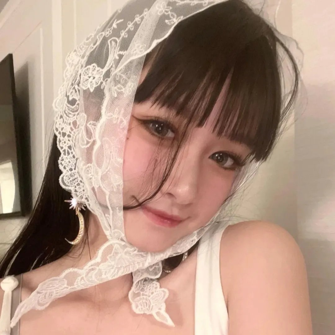 绷不住了啦